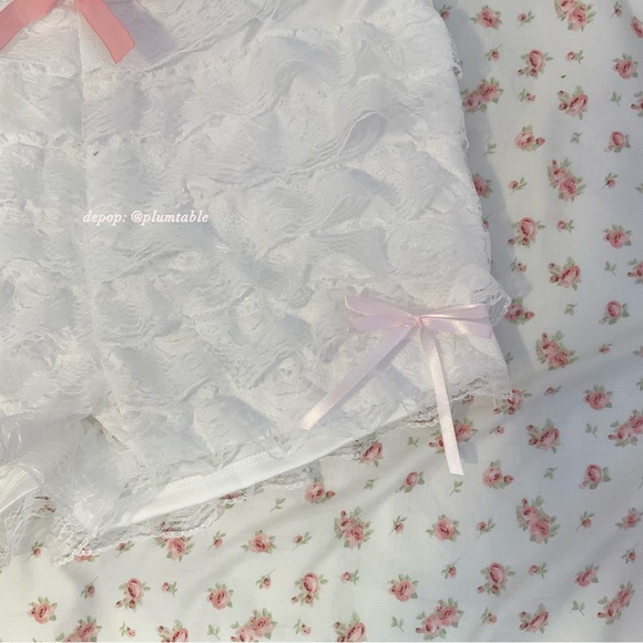 Coquette Bloomers - Picture 2 of 4